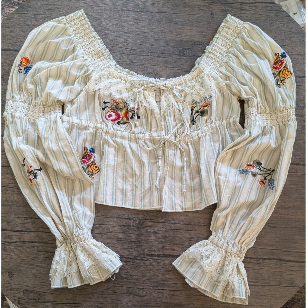 Kimchi Blue Urban Outfitters Clara Floral Embroidered Striped Crop Top M NWT